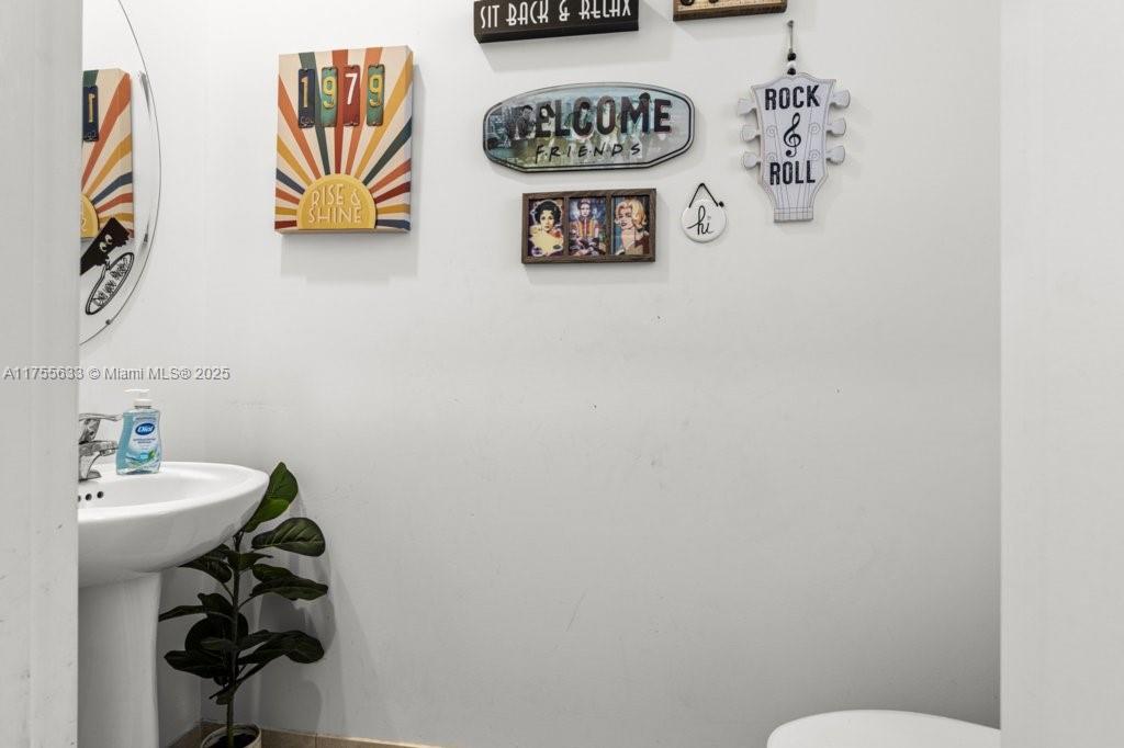 S ALLAPATTAH GARDENS - Residential