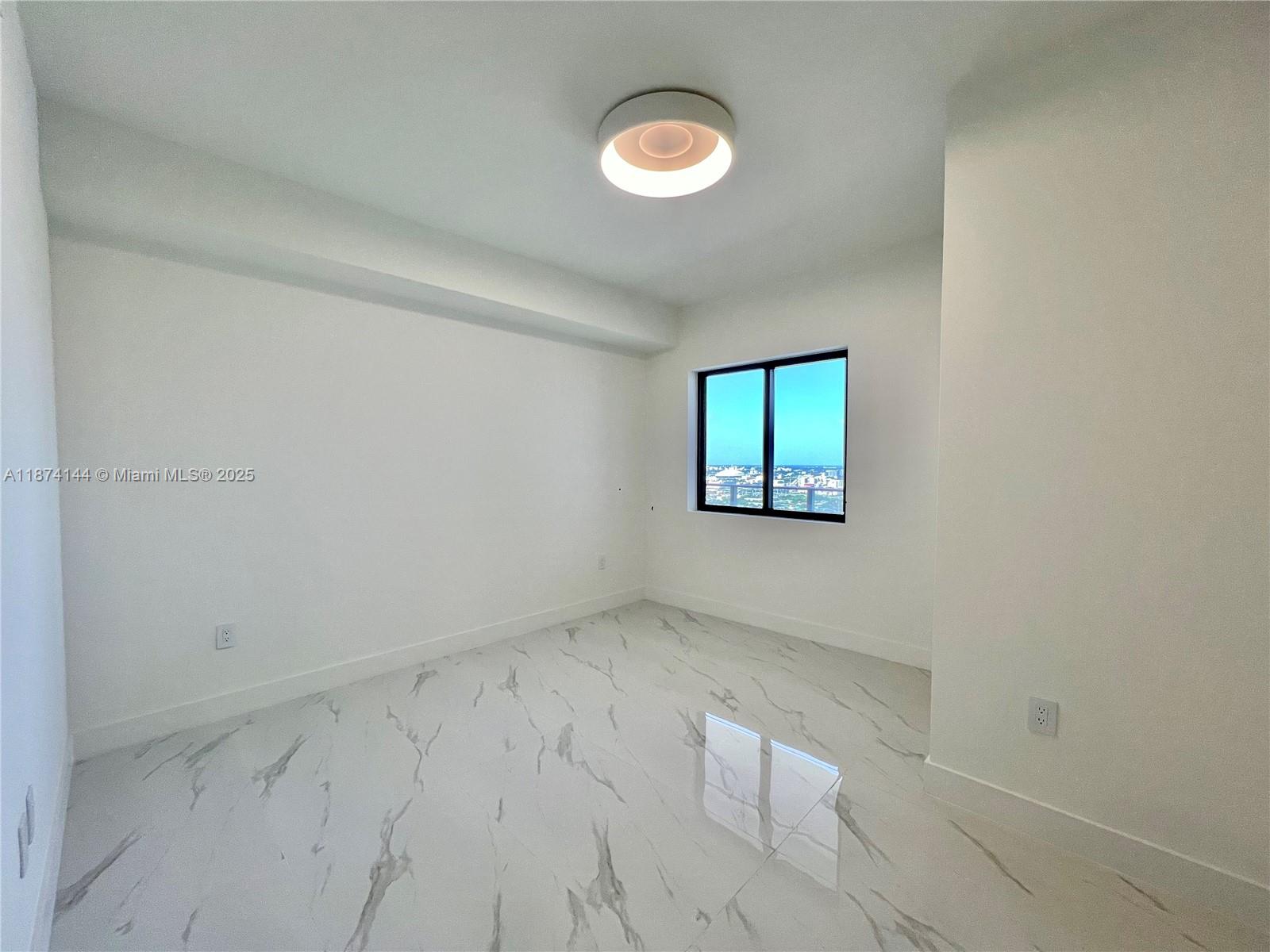 ARIA RESERVE SOUTH - Residential