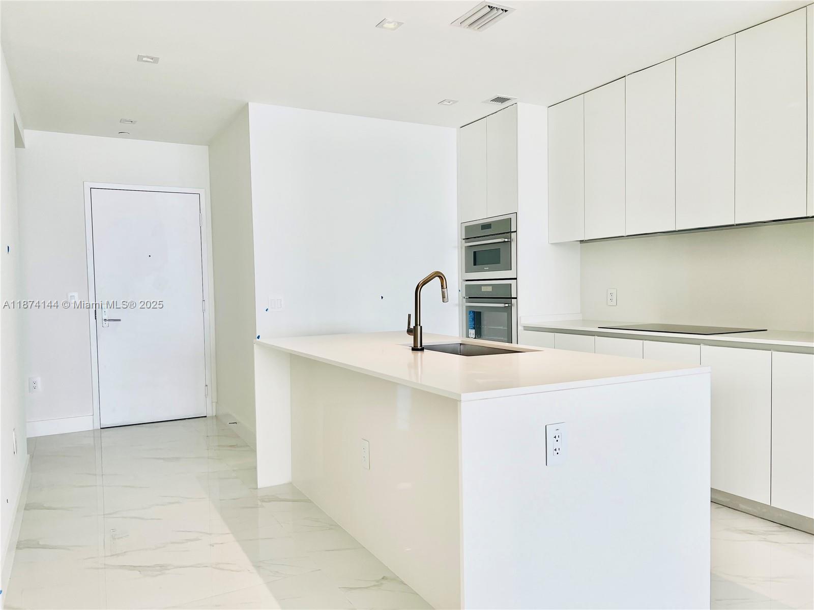 ARIA RESERVE SOUTH - Residential