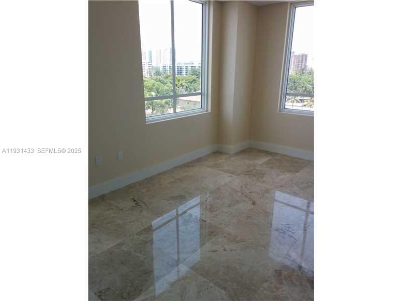 3363 NE 163RD STREET 601