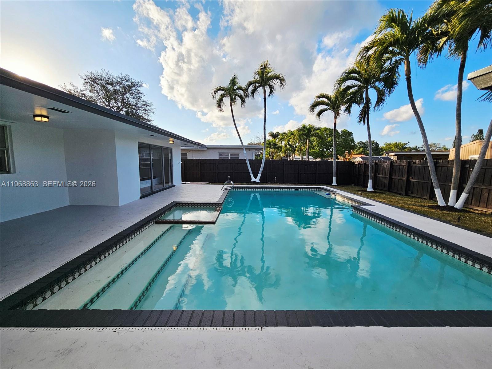 PEMBROKE LAKES SEC 2 - Residential