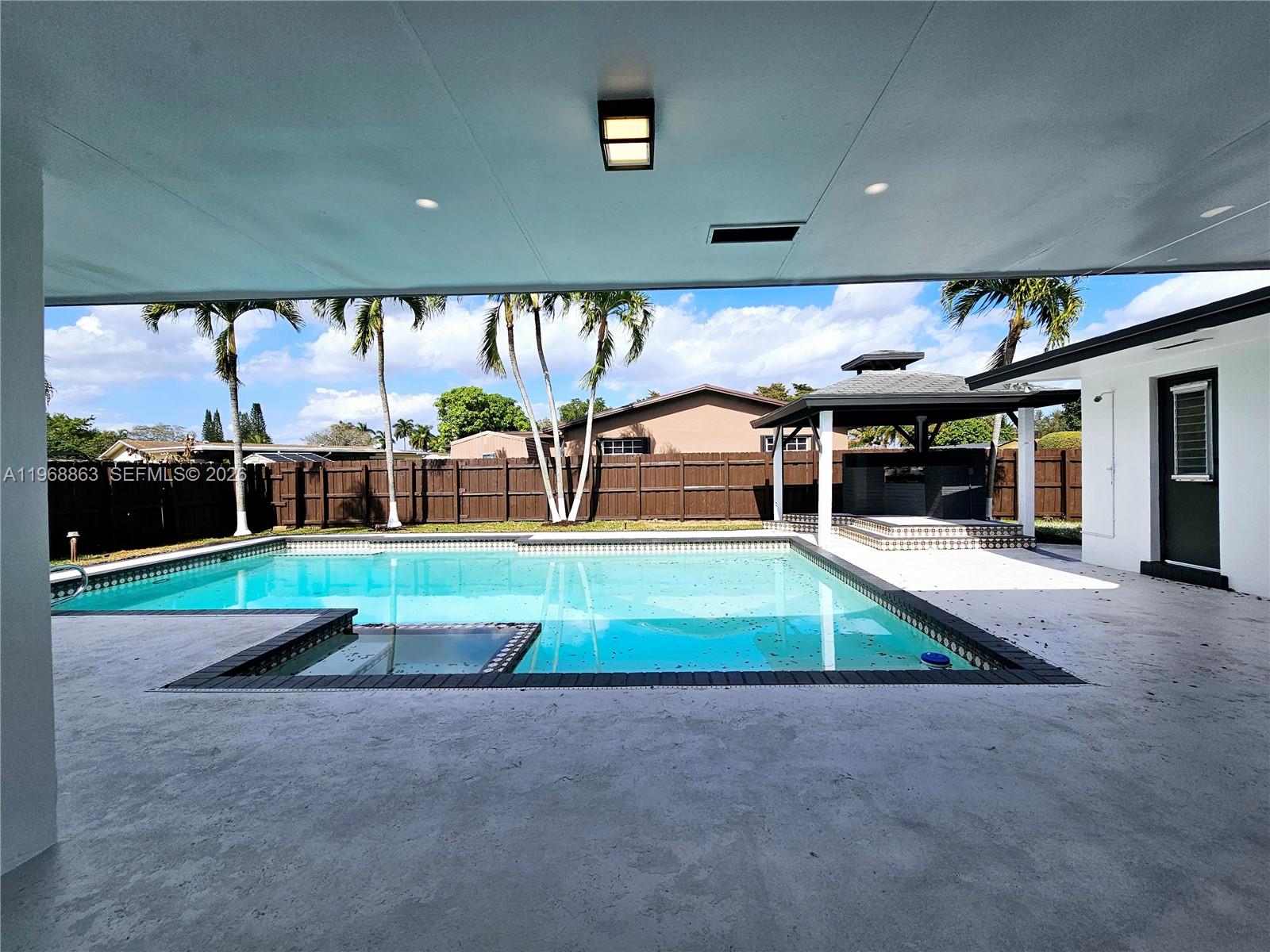 PEMBROKE LAKES SEC 2 - Residential