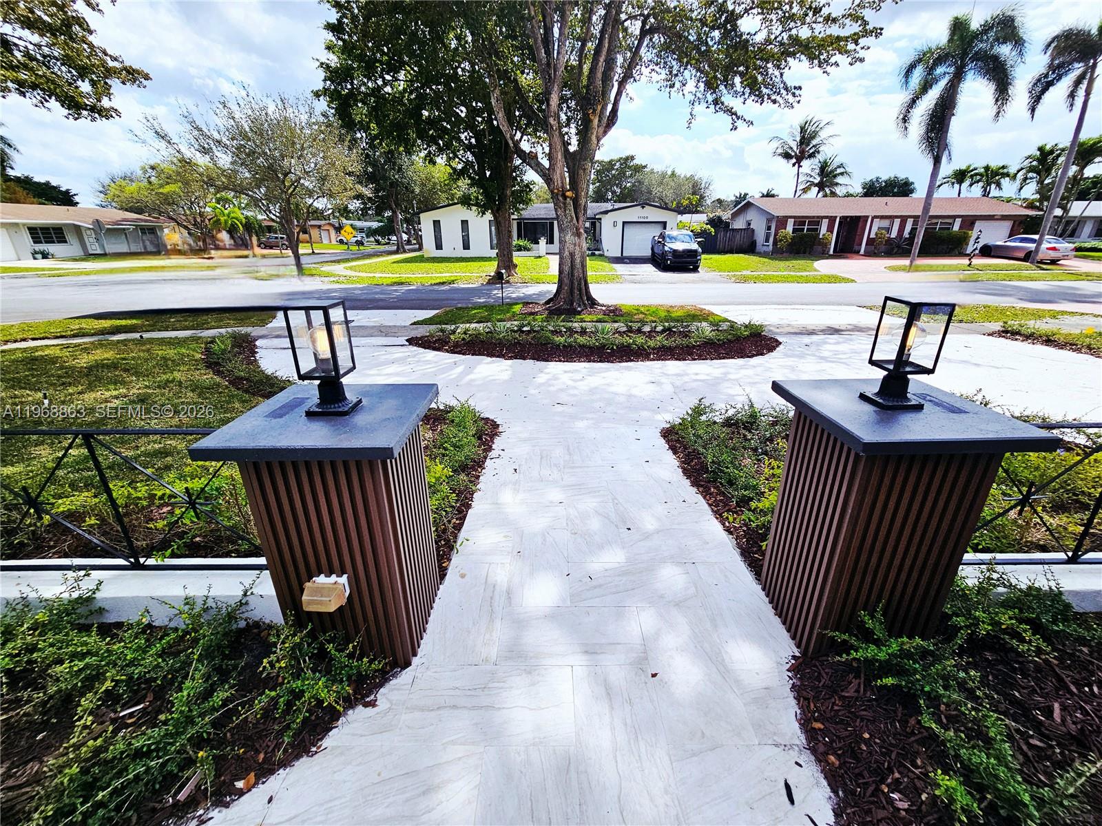 PEMBROKE LAKES SEC 2 - Residential