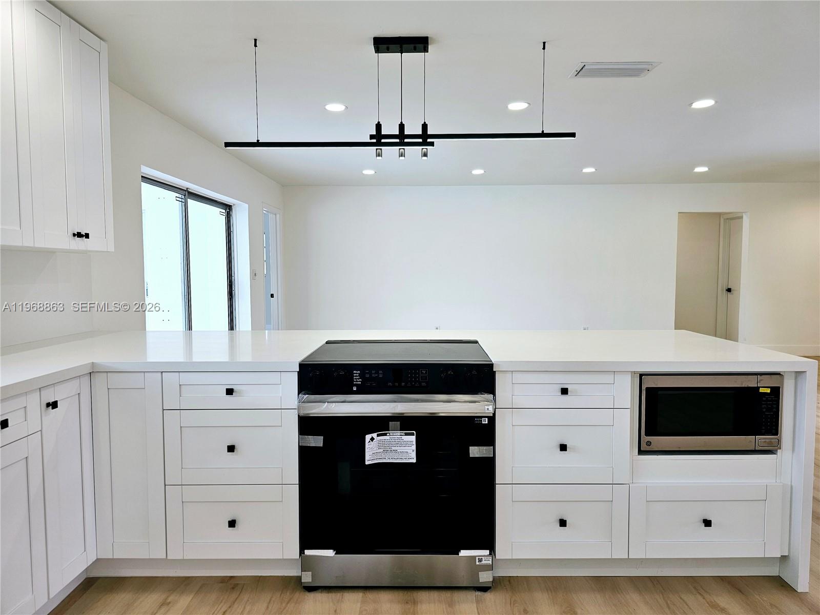 PEMBROKE LAKES SEC 2 - Residential