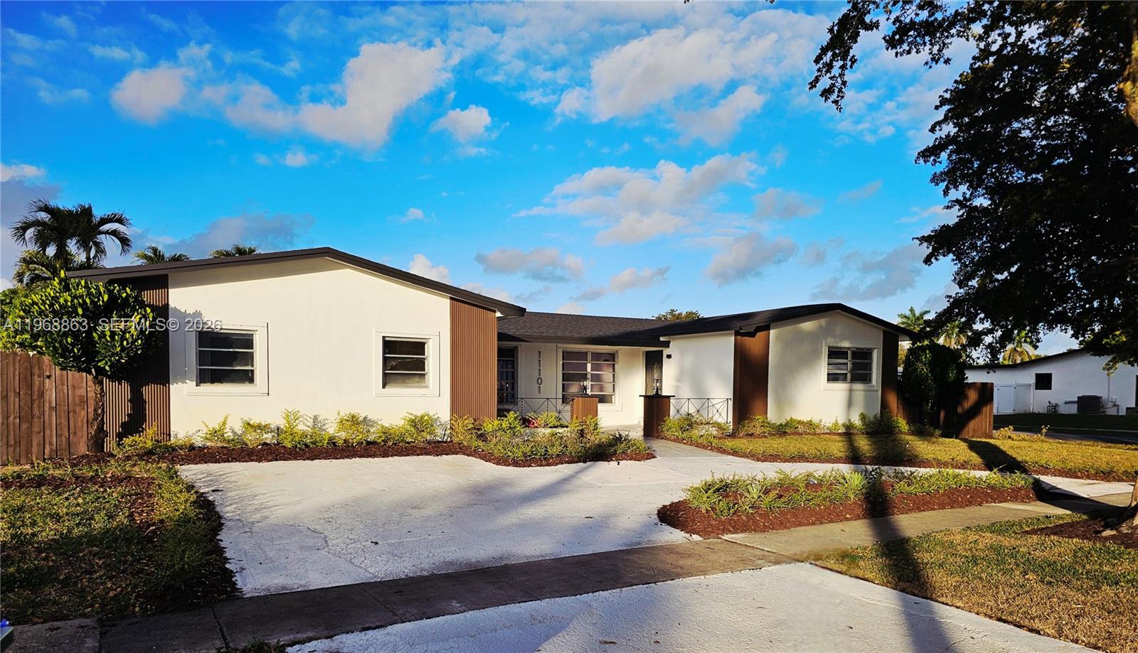 PEMBROKE LAKES SEC 2 - Residential