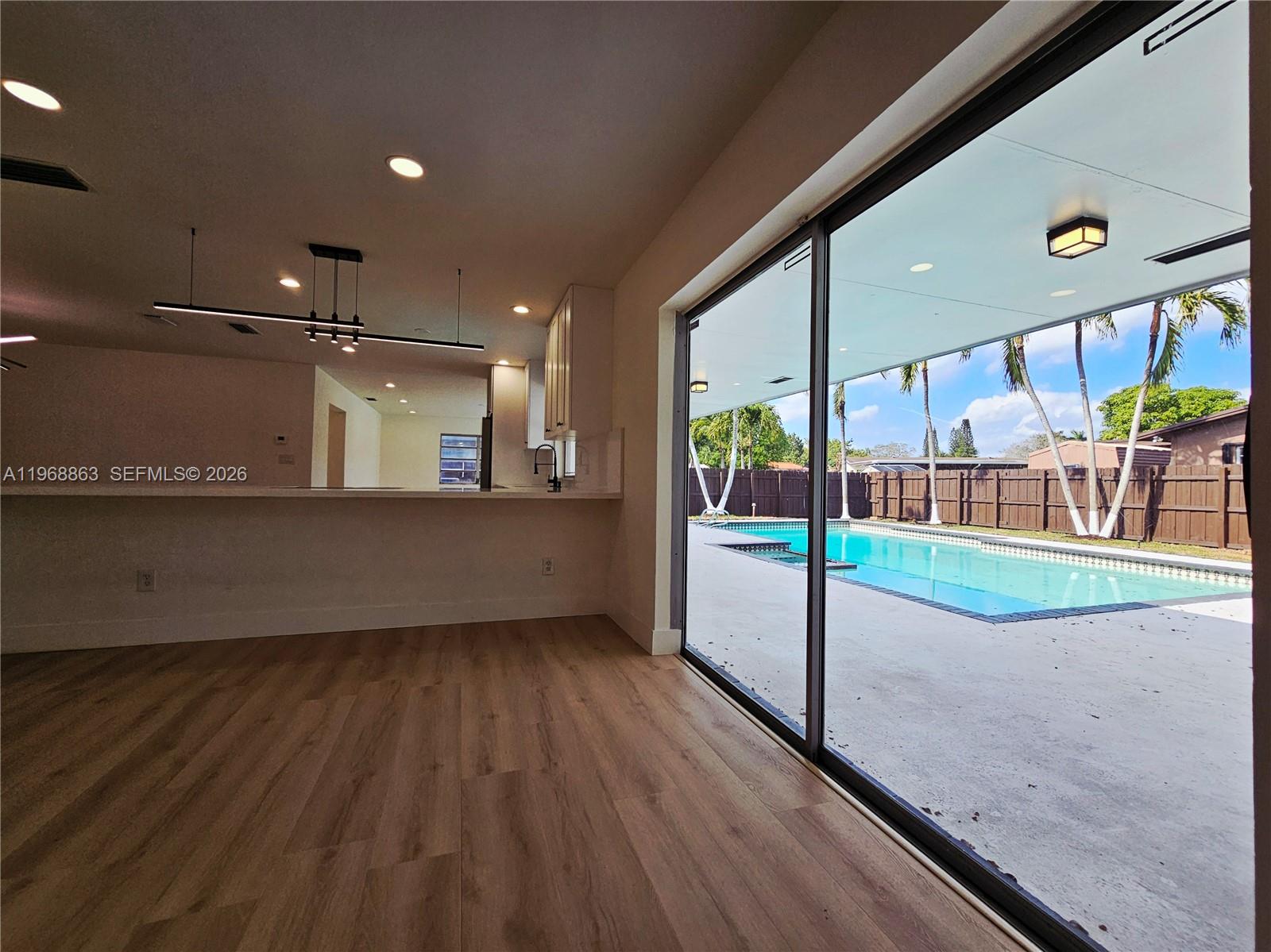 PEMBROKE LAKES SEC 2 - Residential