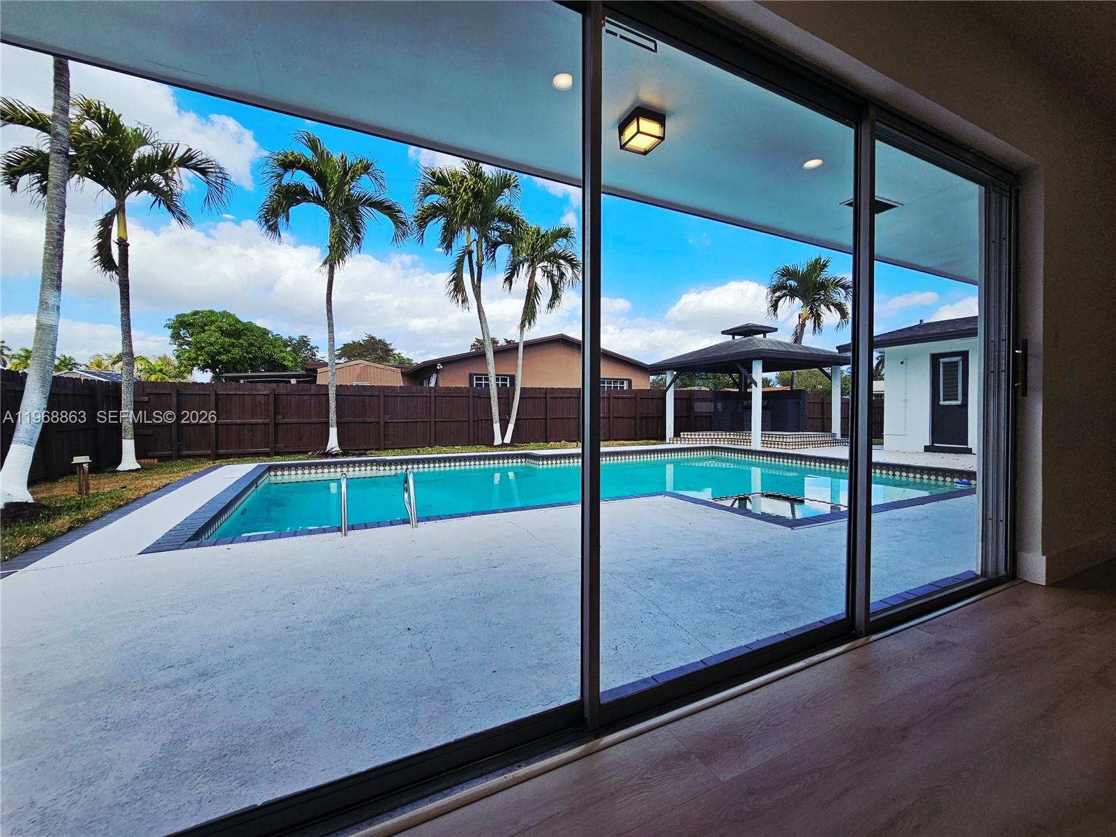 PEMBROKE LAKES SEC 2 - Residential