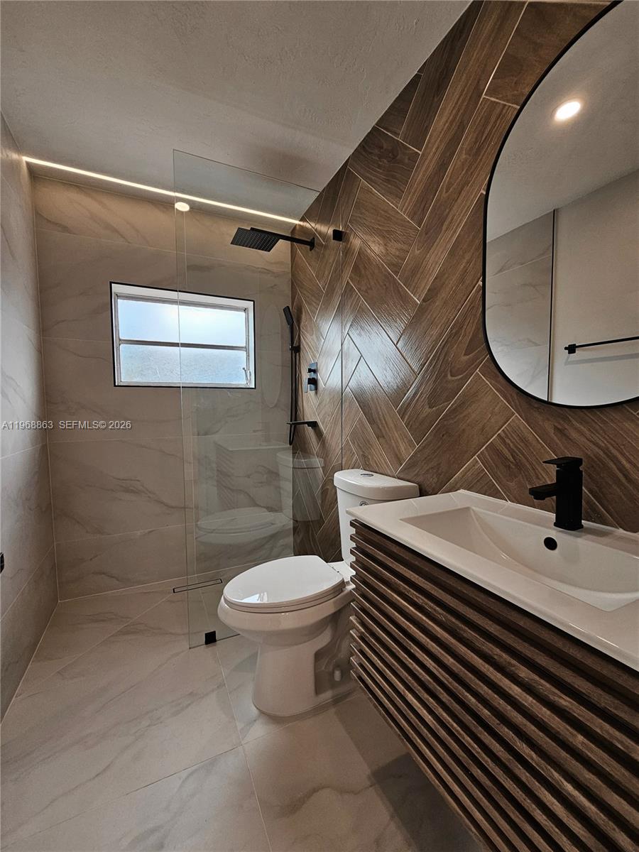 PEMBROKE LAKES SEC 2 - Residential