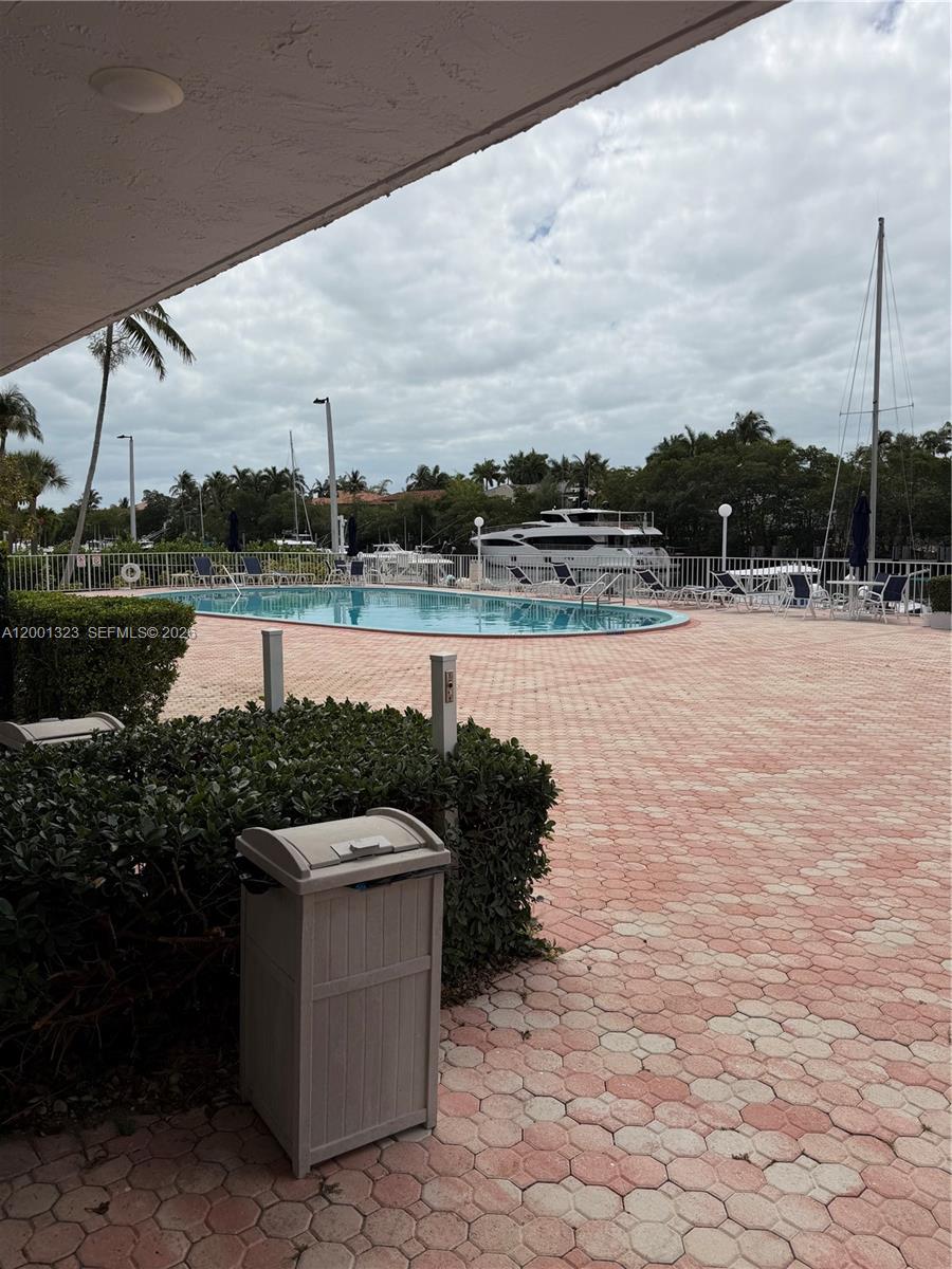 100 Edgewater Dr 127