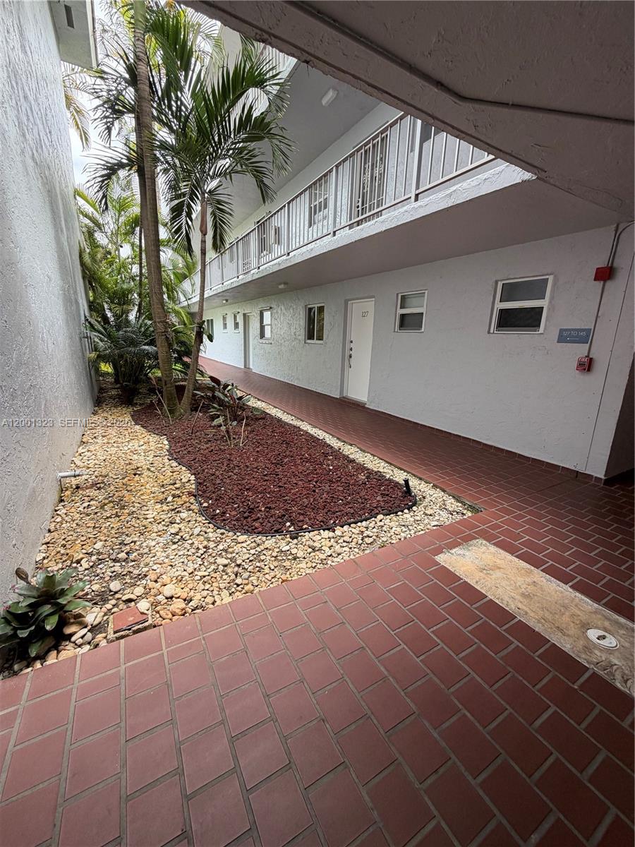 100 Edgewater Dr 127