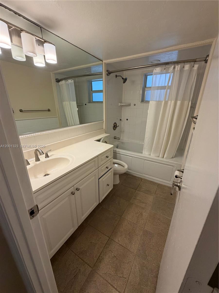 WATERS EDGE OF CORAL GABL - Residential Lease