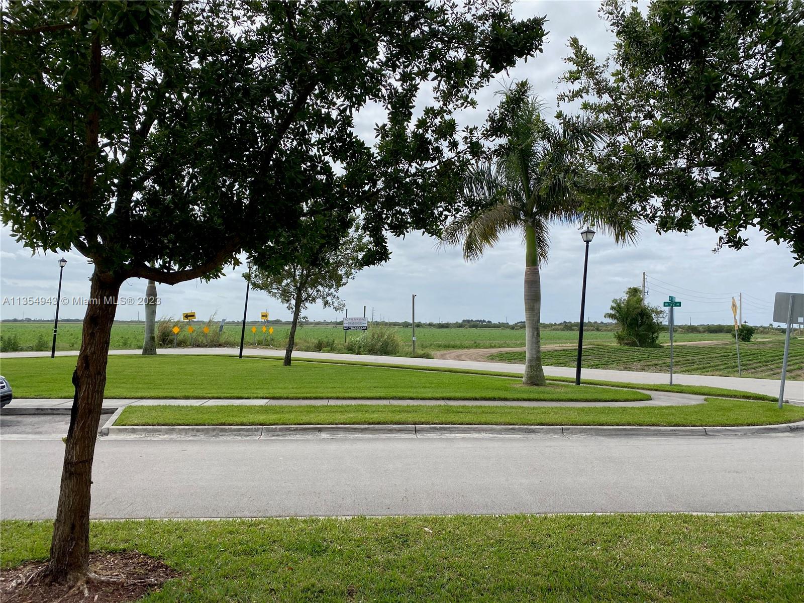 KENDALL COMMONS TOWNHOMES - Residential Lease