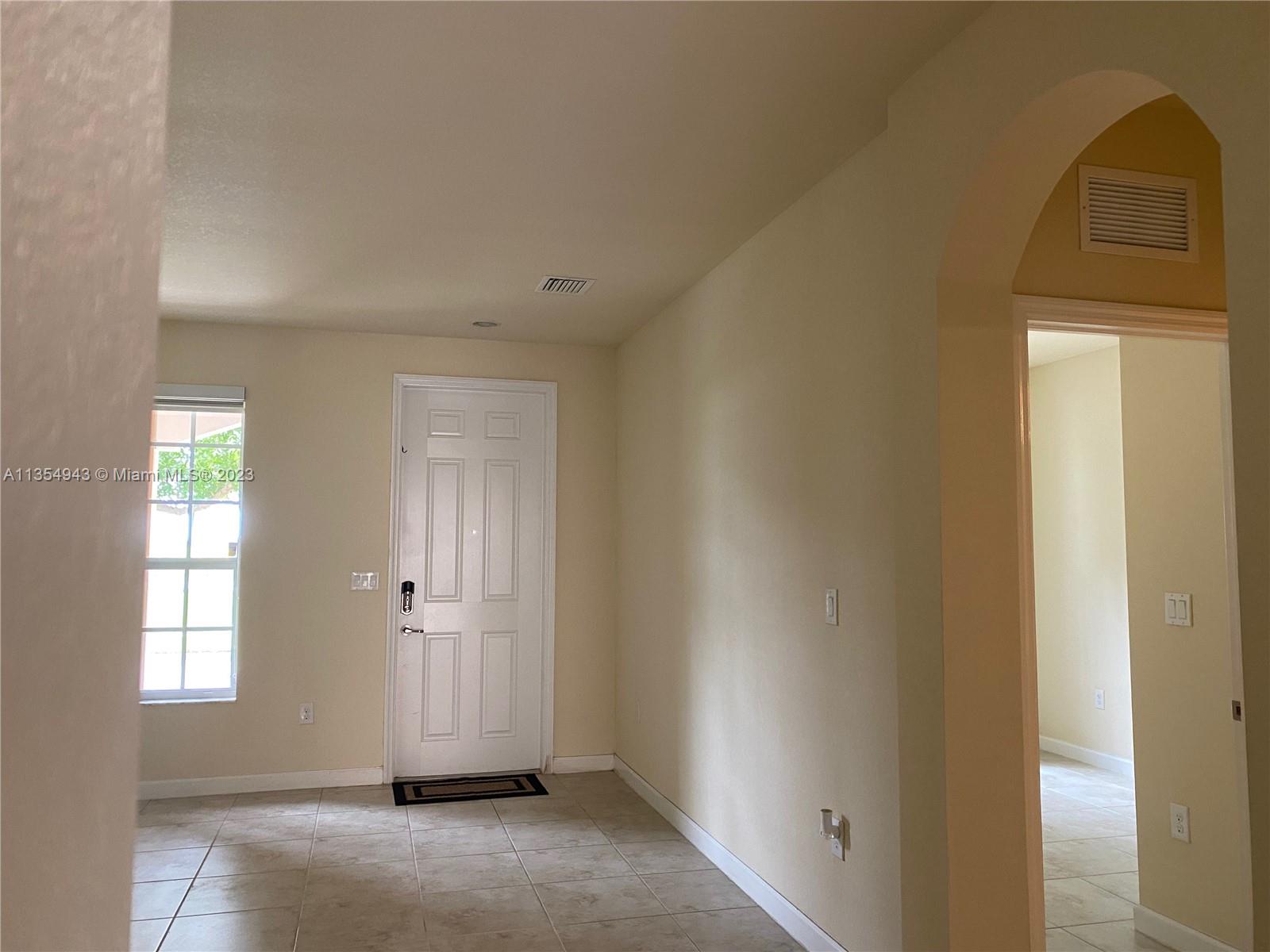 KENDALL COMMONS TOWNHOMES - Residential Lease
