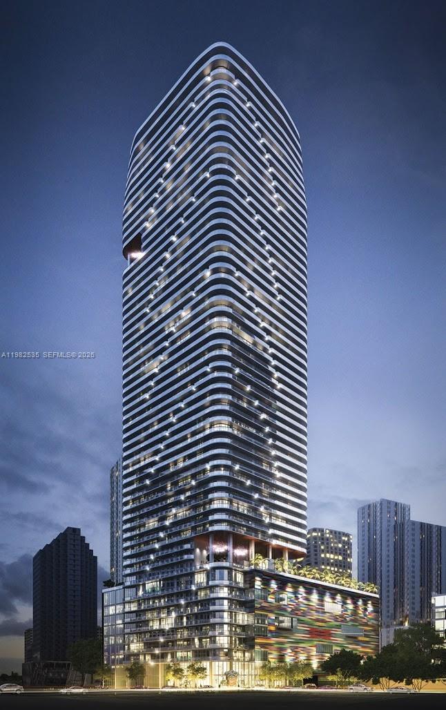 SLS LUXE BRICKELL - Residential Lease