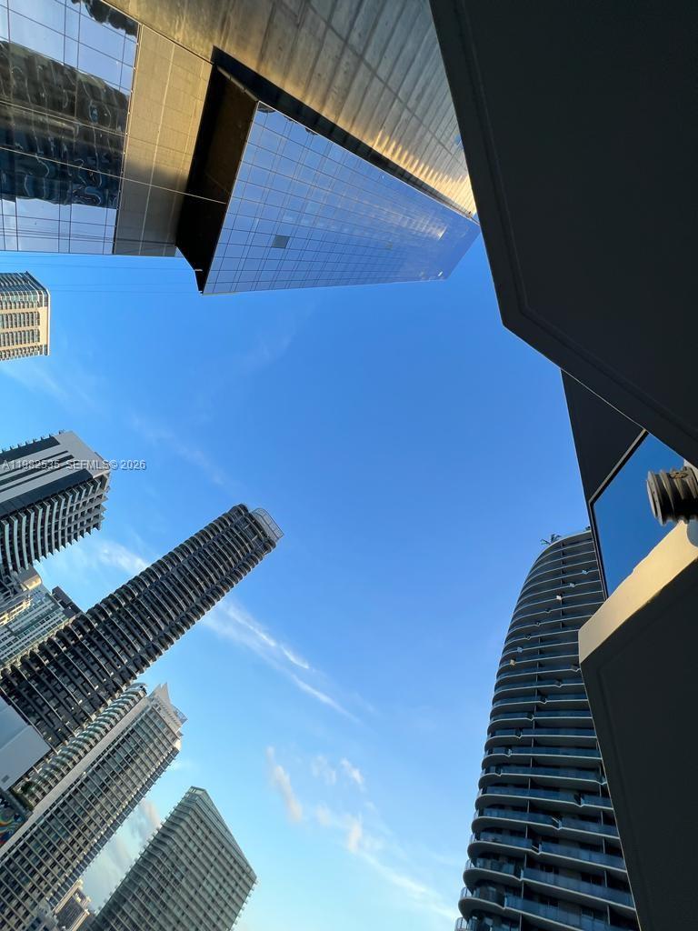 SLS LUXE BRICKELL - Residential Lease