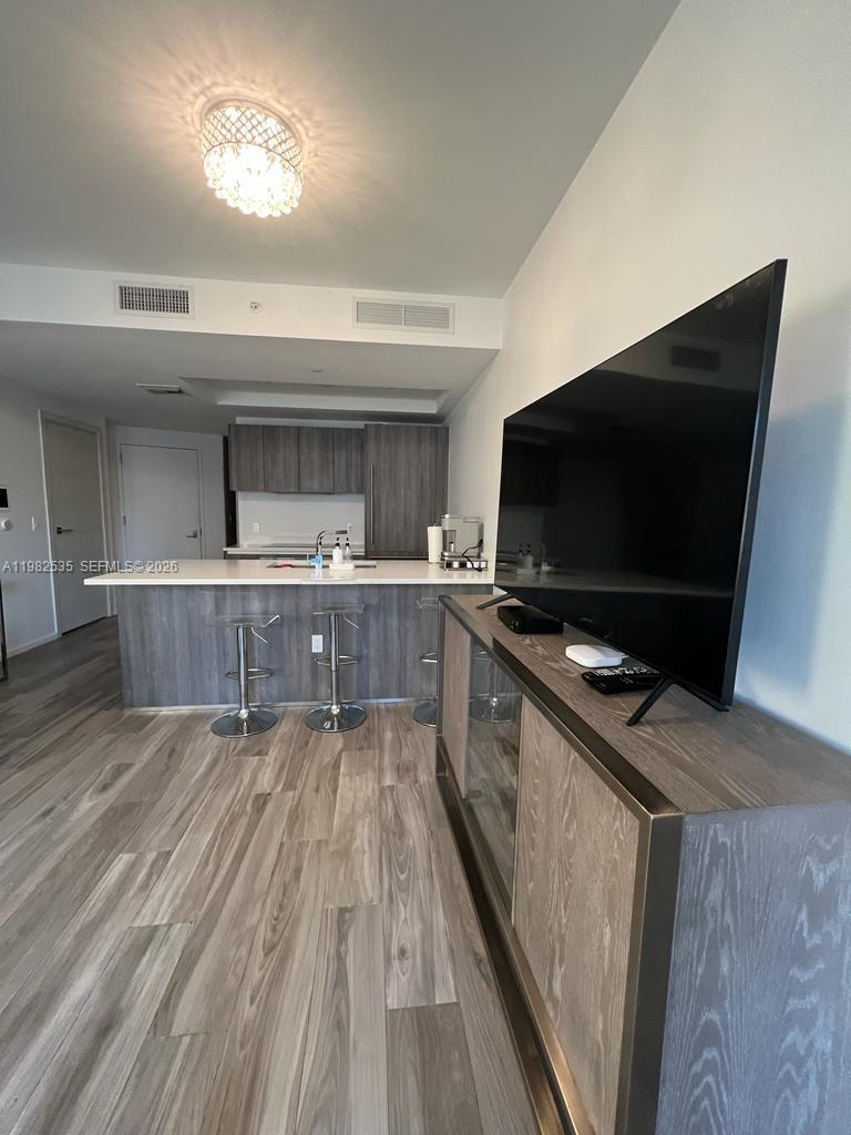 SLS LUXE BRICKELL - Residential Lease