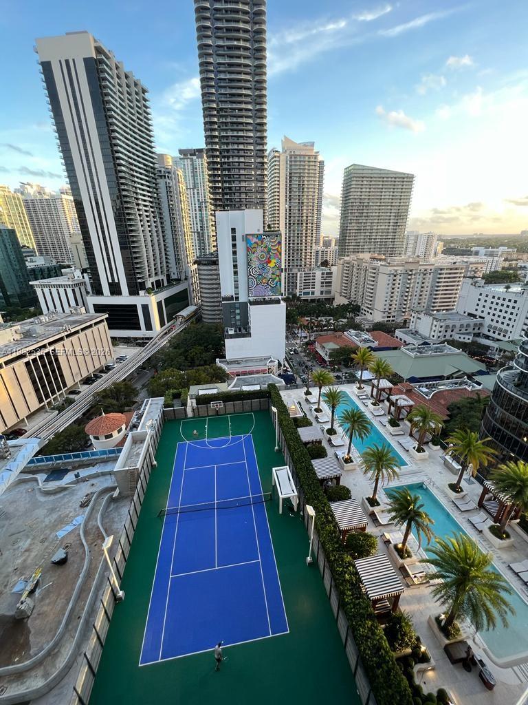 SLS LUXE BRICKELL - Residential Lease