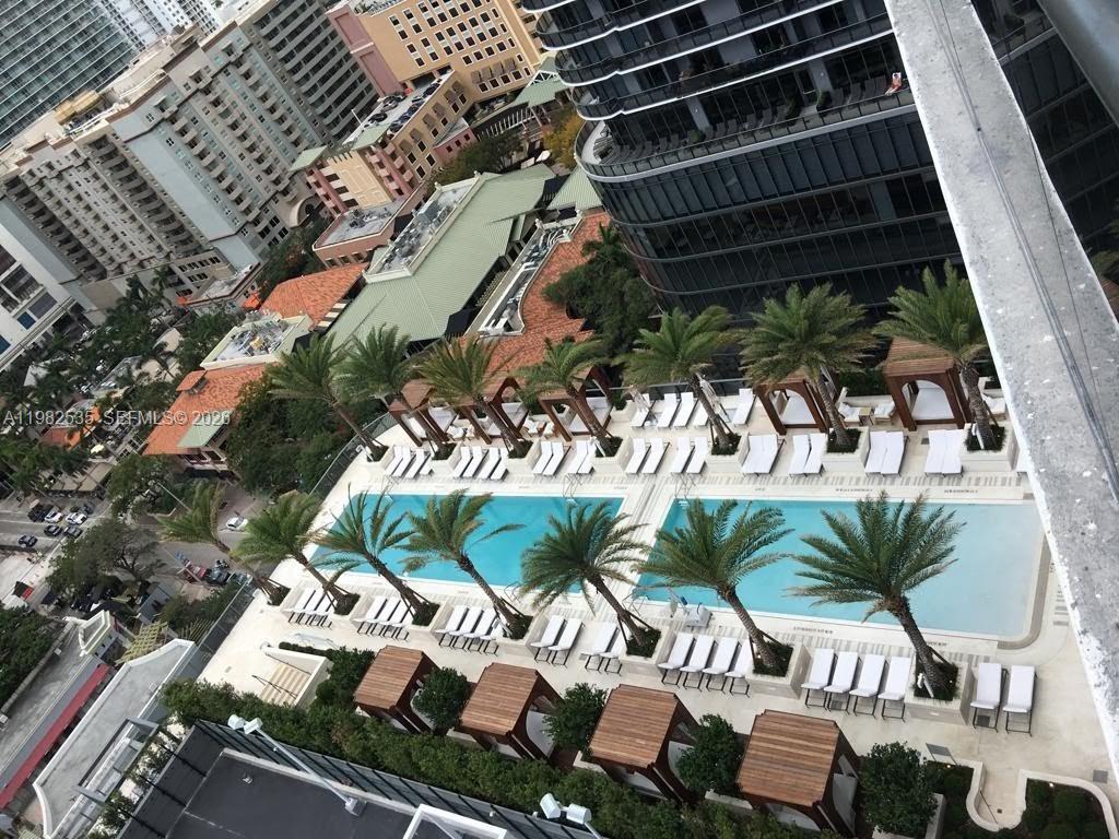 SLS LUXE BRICKELL - Residential Lease