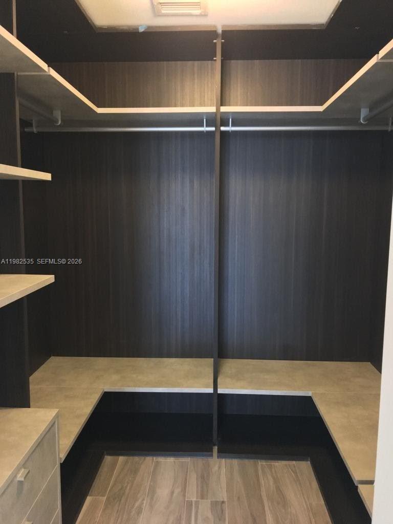 SLS LUXE BRICKELL - Residential Lease