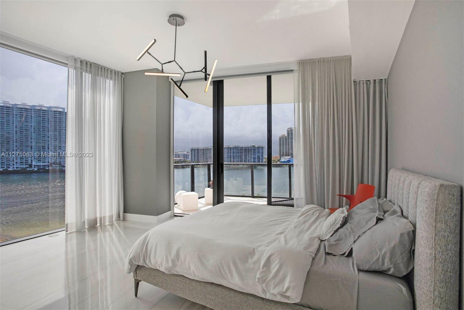PRIVE SOUTH TOWER - Residential