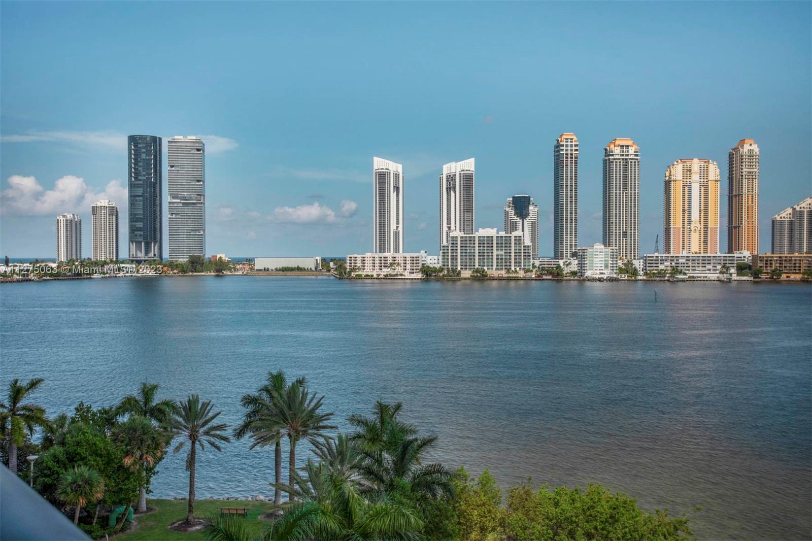 PRIVE SOUTH TOWER - Residential