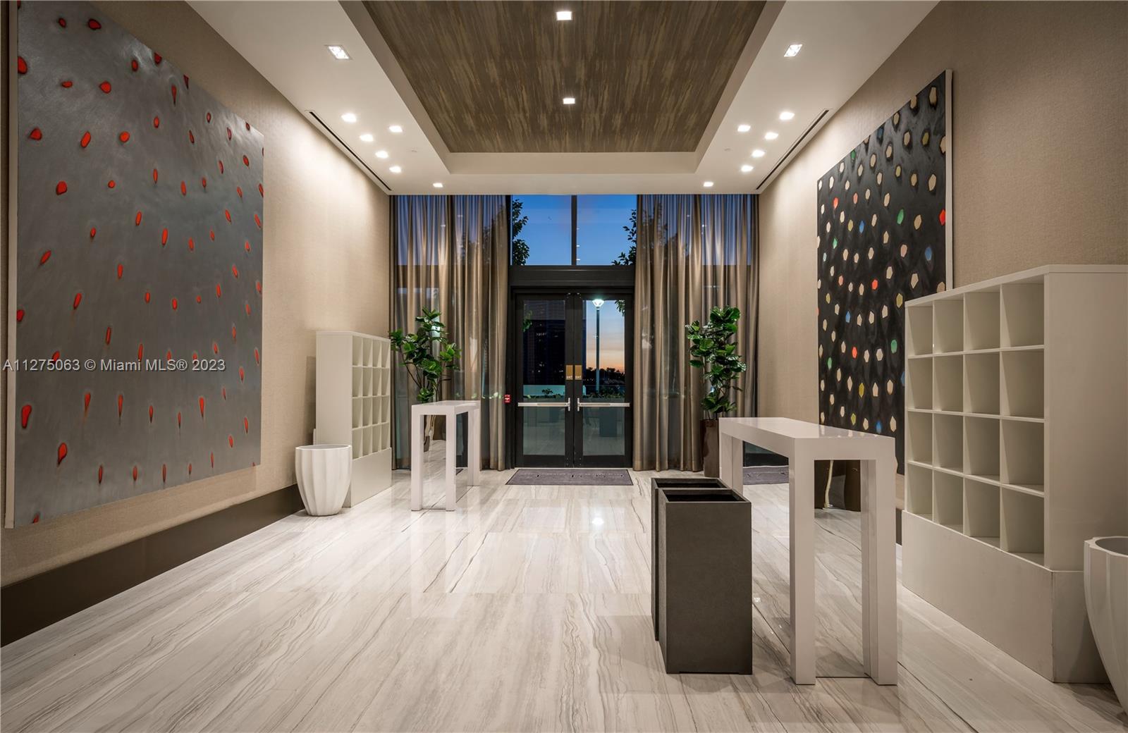 PRIVE SOUTH TOWER - Residential