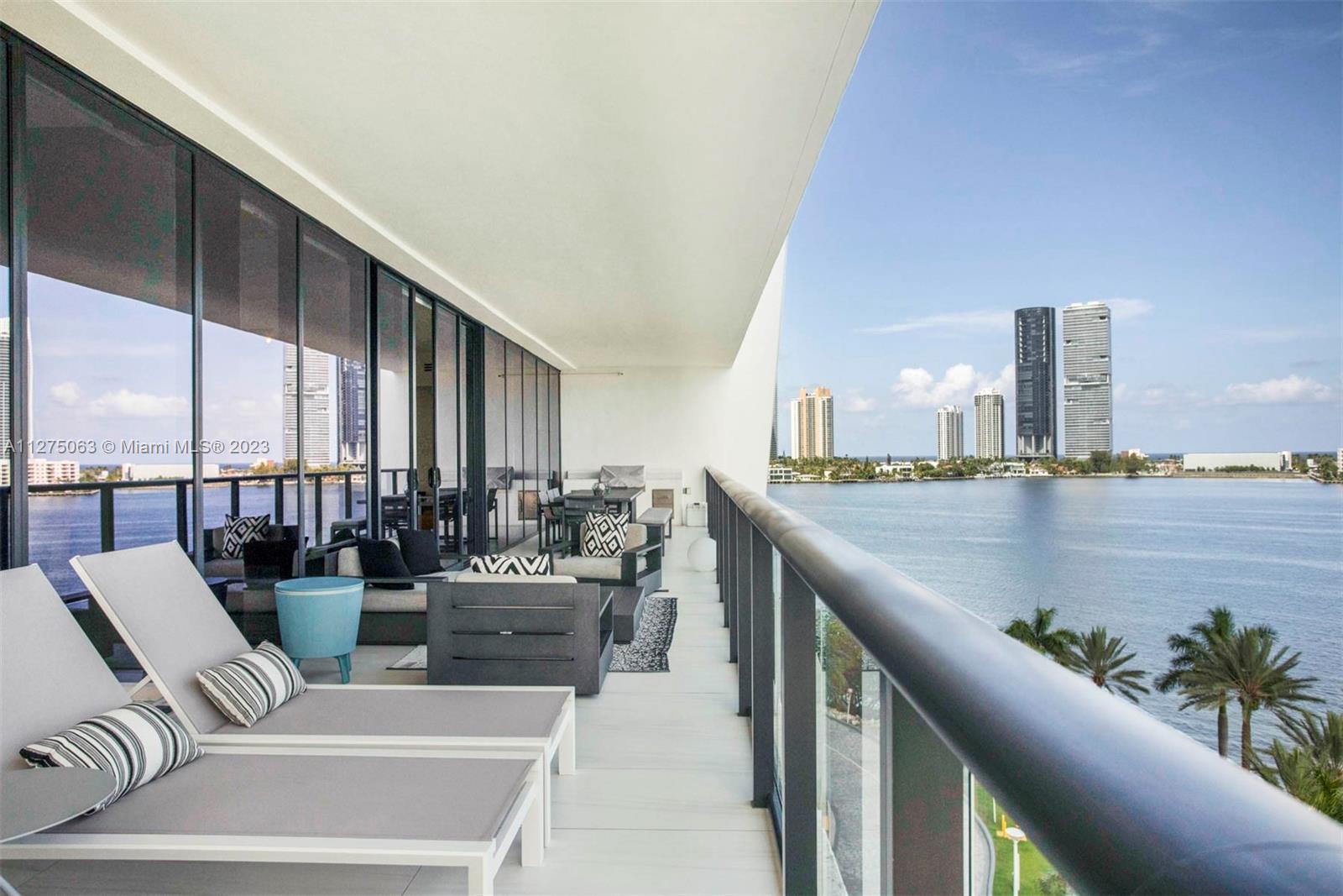 PRIVE SOUTH TOWER - Residential