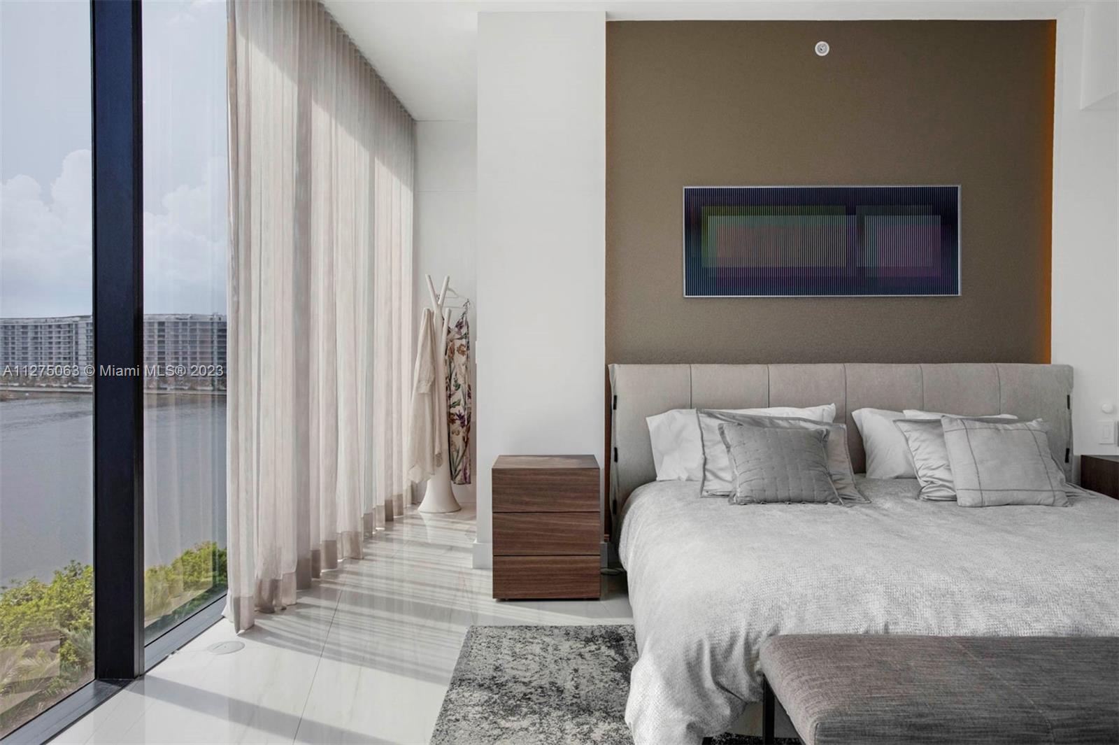 PRIVE SOUTH TOWER - Residential