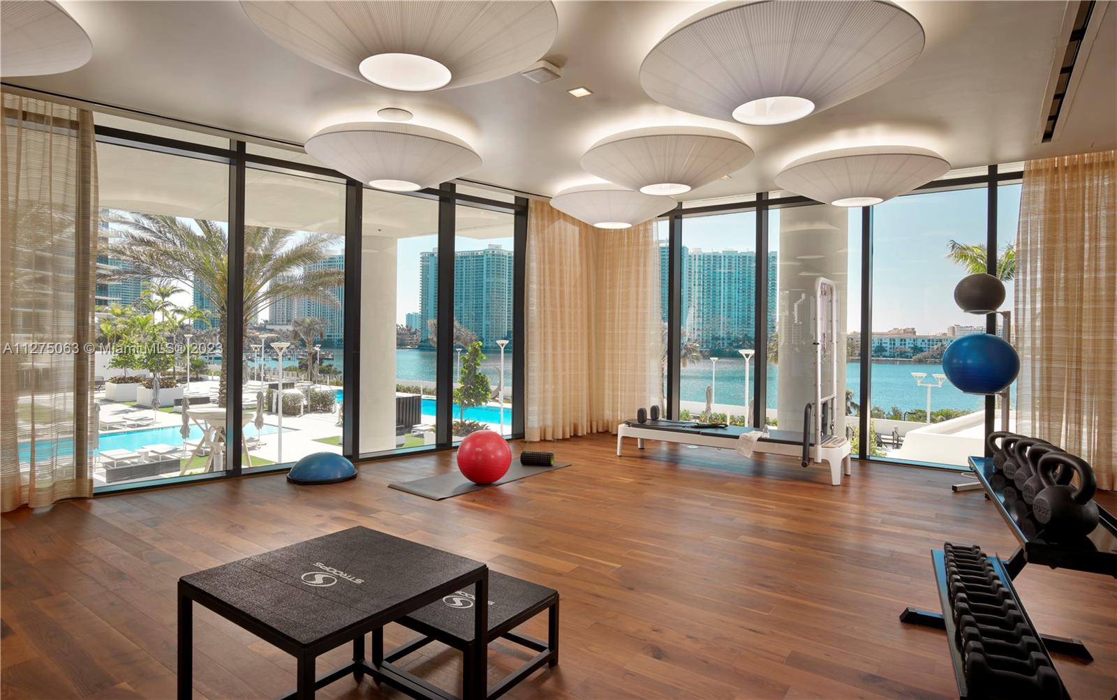 PRIVE SOUTH TOWER - Residential