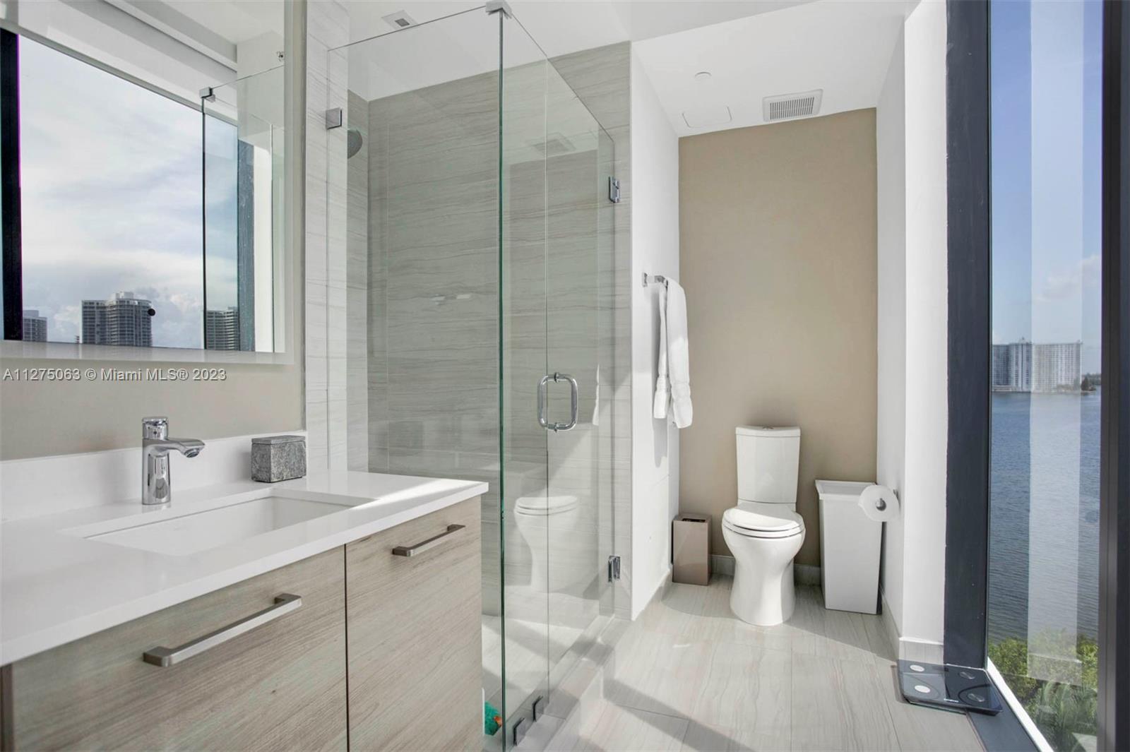 PRIVE SOUTH TOWER - Residential