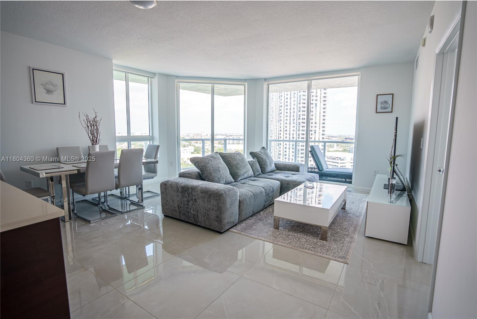 1900 N Bayshore Dr 1918