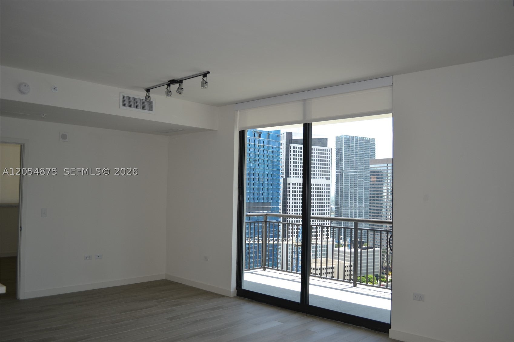 999 SW 1st Ave 3302