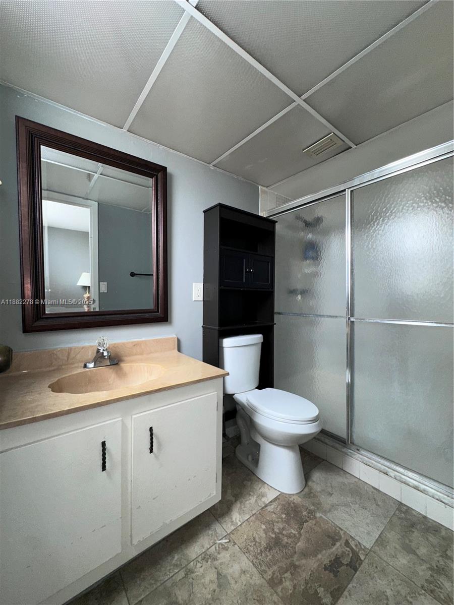 SOMERSET AT LAUDERDALE LA - Residential