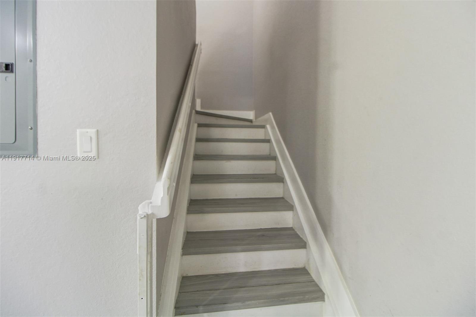 THE COURTS AT BAYSHORE I - Residential