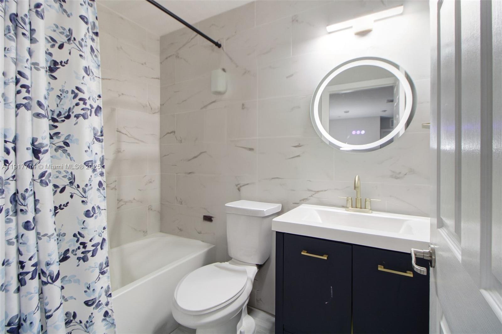 THE COURTS AT BAYSHORE I - Residential