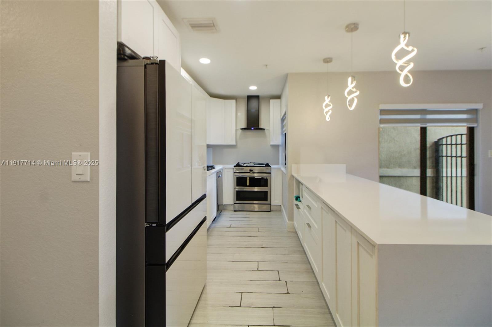 THE COURTS AT BAYSHORE I - Residential