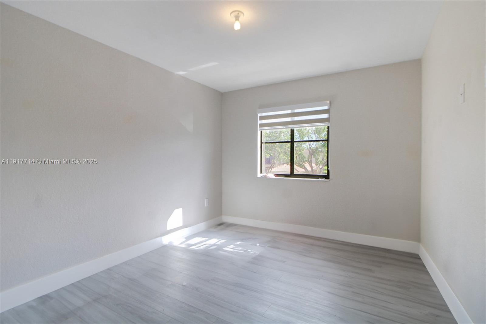 THE COURTS AT BAYSHORE I - Residential