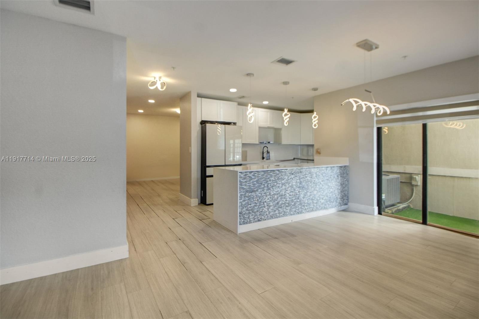 THE COURTS AT BAYSHORE I - Residential