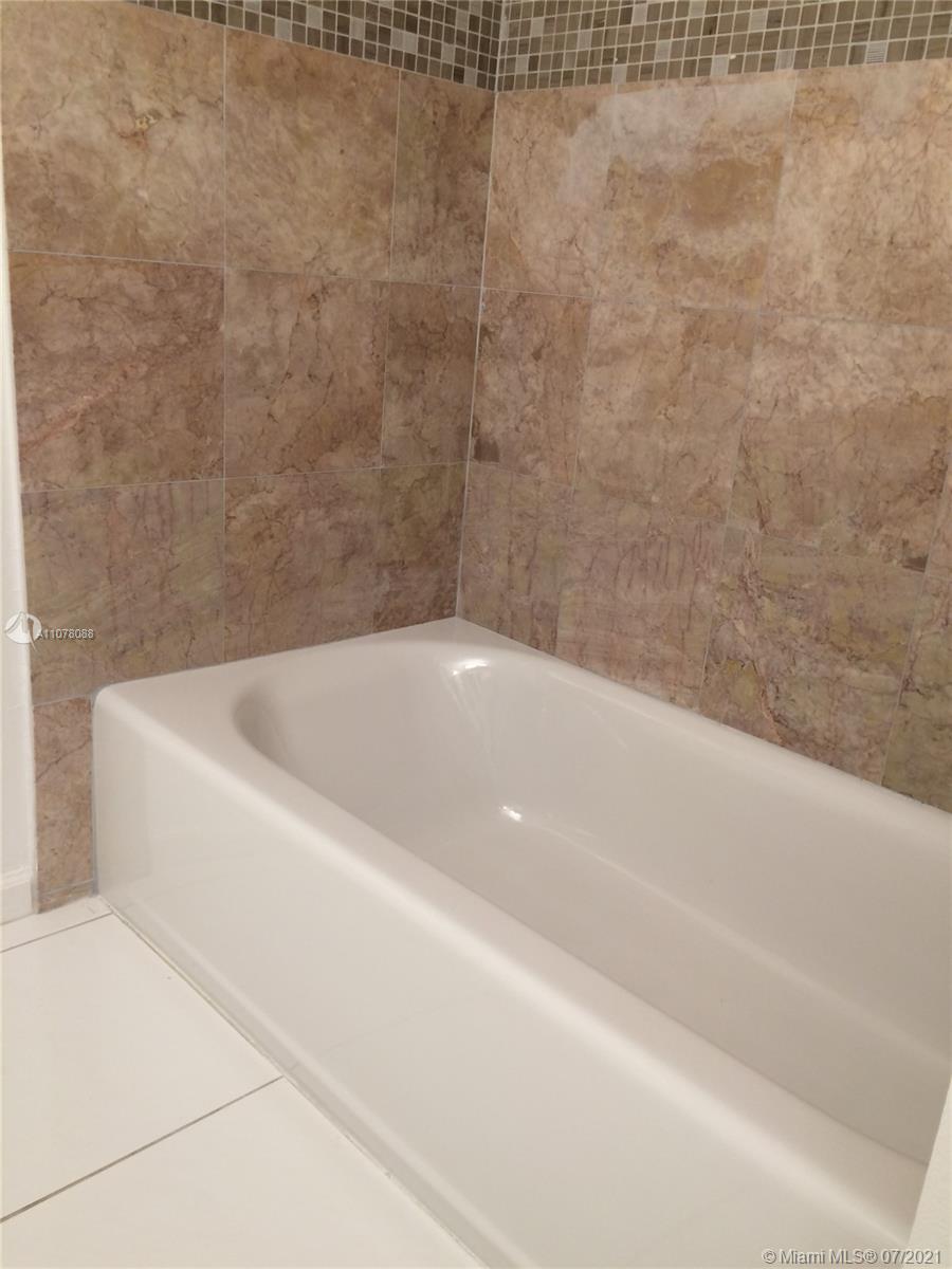 COCONUT KEY - Residential