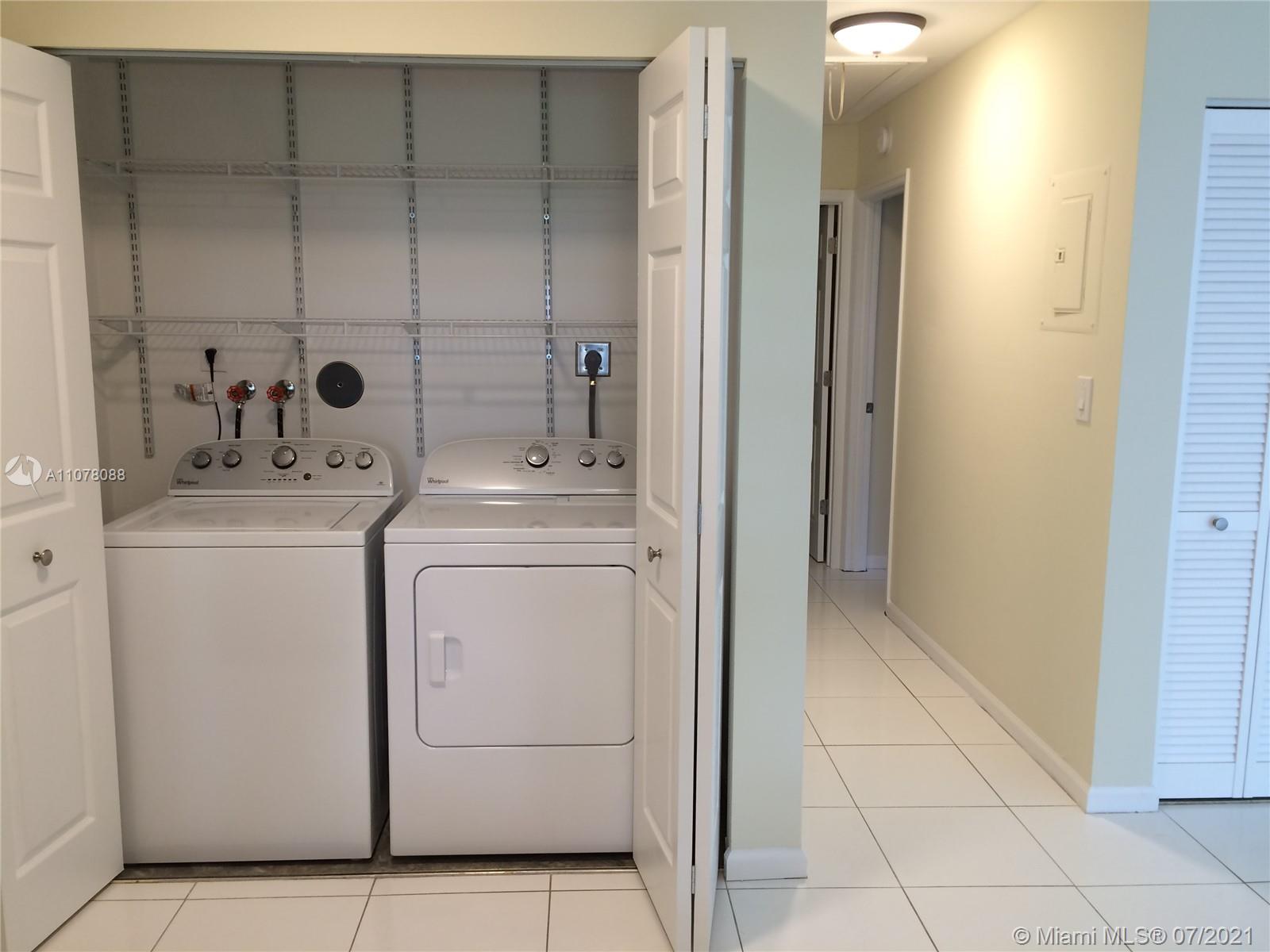 COCONUT KEY - Residential