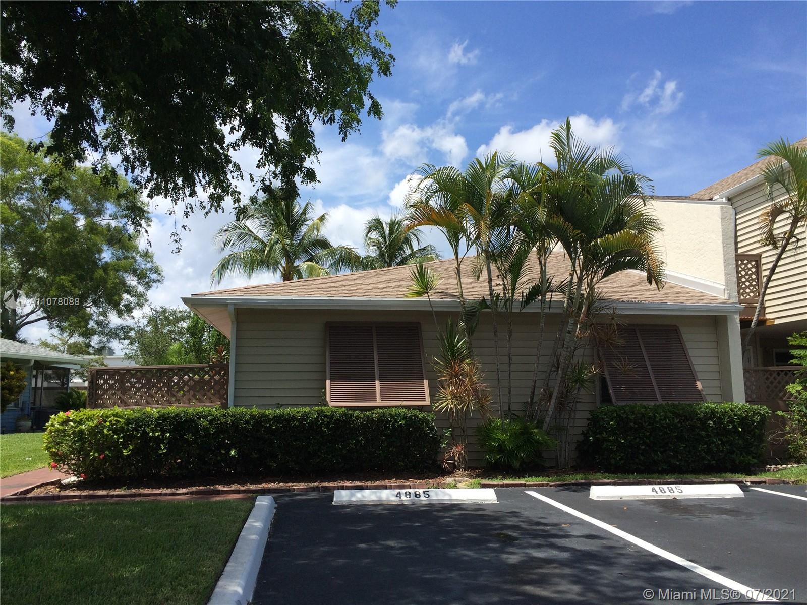 COCONUT KEY - Residential