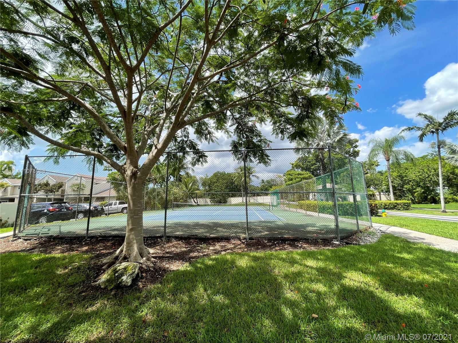 COCONUT KEY - Residential