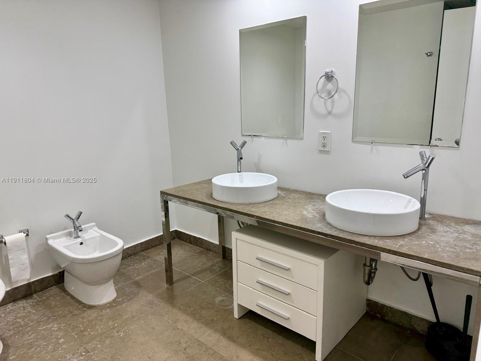 ICON BRICKELL NO TWO - Residential Lease