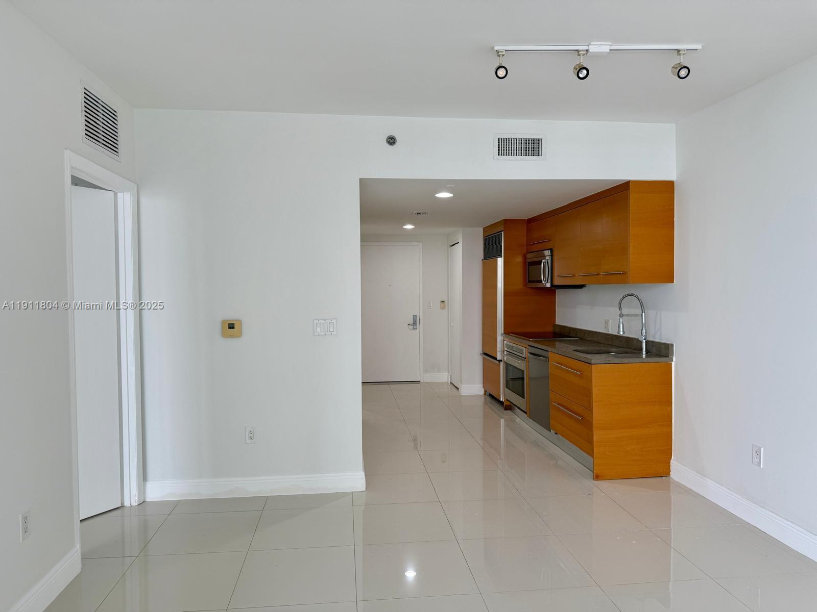 ICON BRICKELL NO TWO - Residential Lease