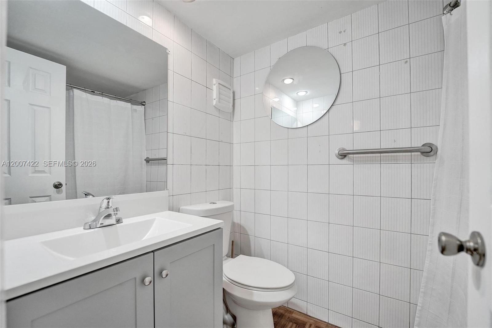 ISLE OF PARADISE CO-OP F - Residential