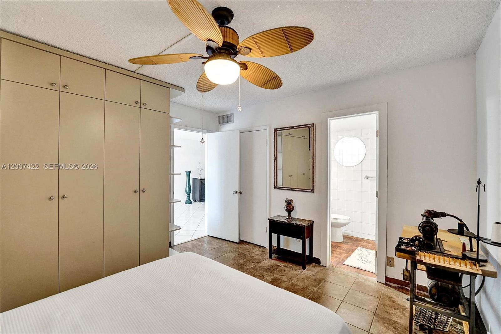 ISLE OF PARADISE CO-OP F - Residential