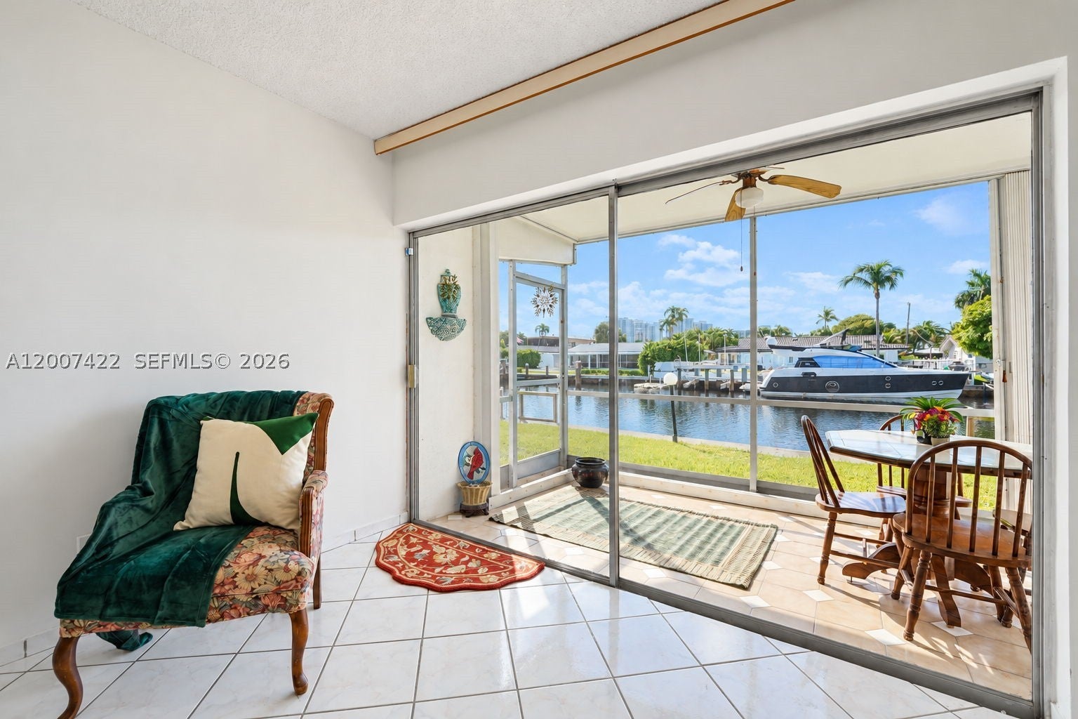 455 Paradise Isle Blvd 104