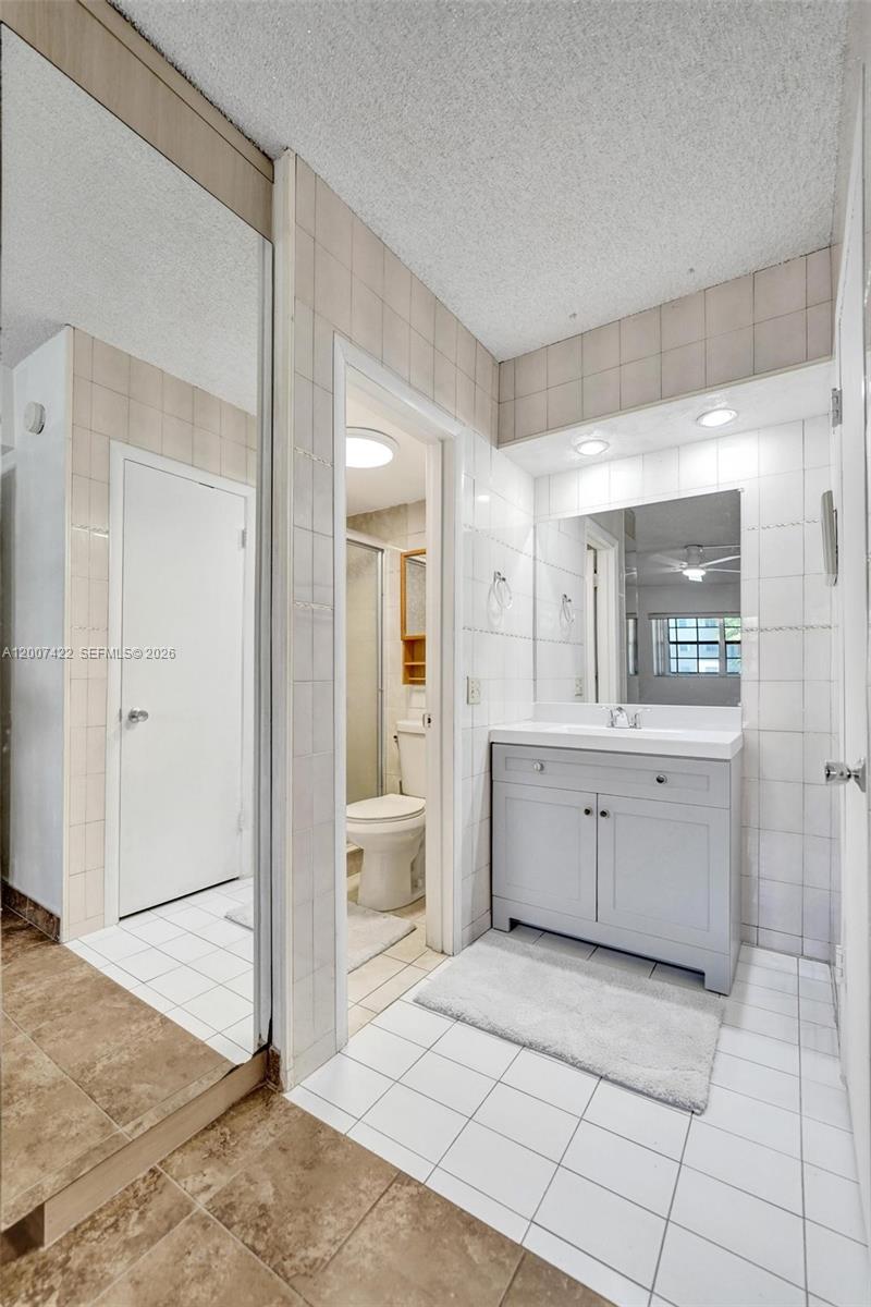 ISLE OF PARADISE CO-OP F - Residential