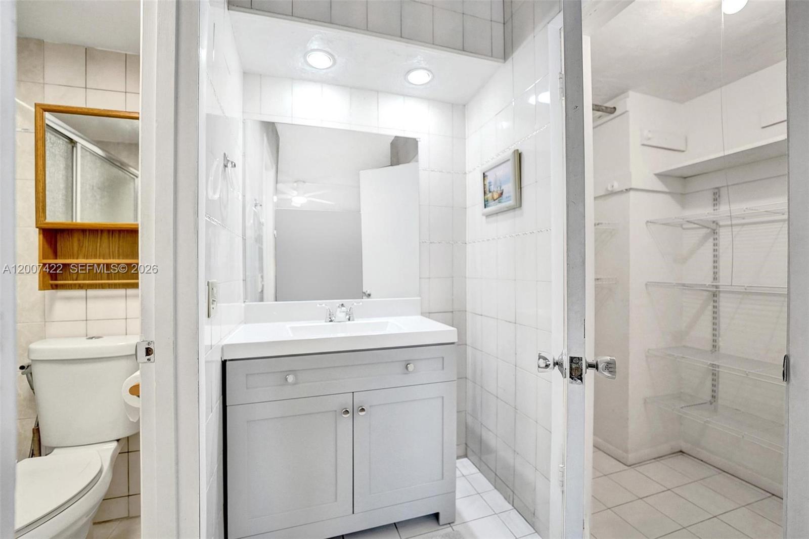 ISLE OF PARADISE CO-OP F - Residential