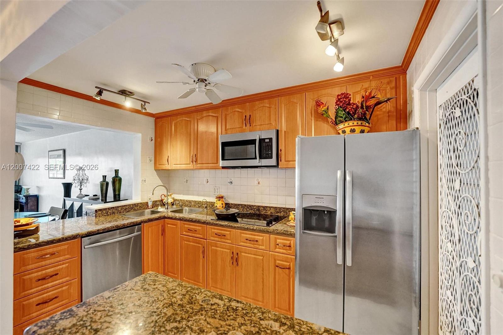 ISLE OF PARADISE CO-OP F - Residential